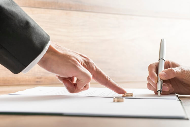What Factors Are Considered In Property Division During a Florida Divorce?